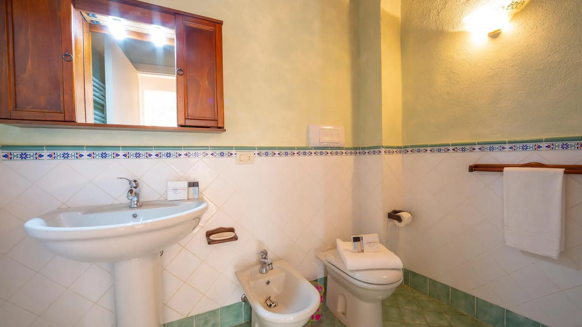 Liano Iris - Terrace & Parking Place - Happy Rentals 0*, Gargnano Italy