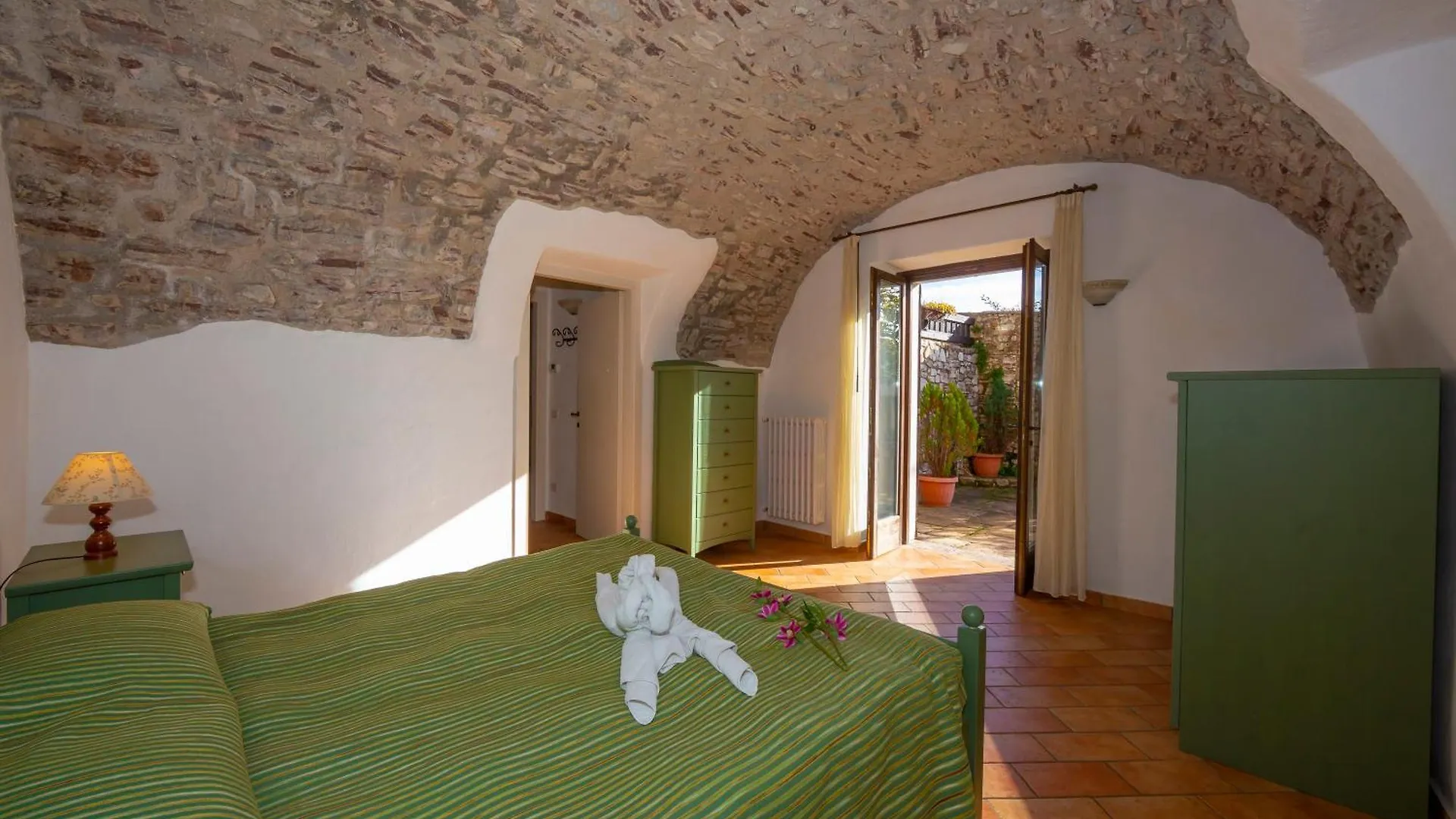 Liano Iris - Terrace & Parking Place - Happy Rentals Gargnano